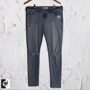 Hollister Low-Rise Super Skinny Jeans